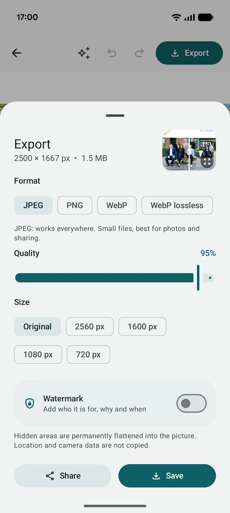 The export sheet: format, quality and size, with a before and after comparison